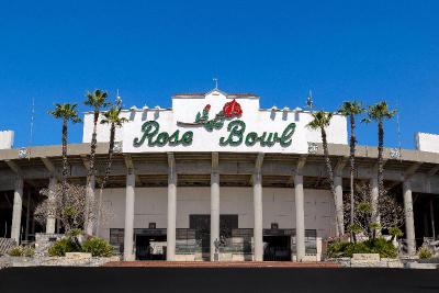 Holiday Inn Express & Suites – Glendale Downtown