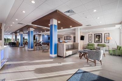 Holiday Inn Express & Suites Hoffman Estates