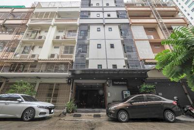 935 The Palm Apartment