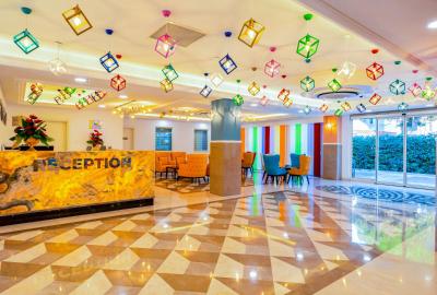 Crystal Club World Of Colours