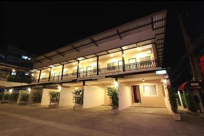 Bearing 26 Hotel