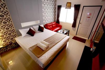 Bearing 26 Hotel