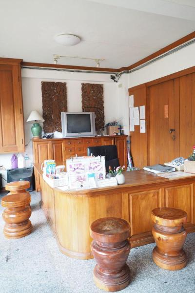 Fah Place Hotel