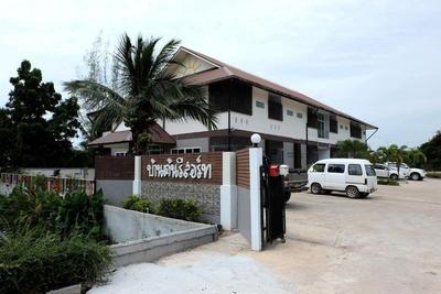 Ban Ton Resort by ZUZU
