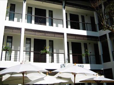 296 The Radtanaiya Residence