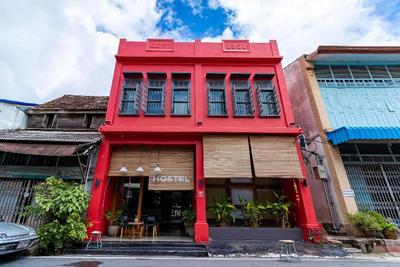 Lyns Home Boutique Hostel