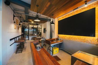 Chernchan Hostel