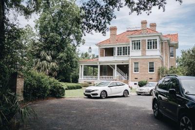 1912 Bed And Breakfast