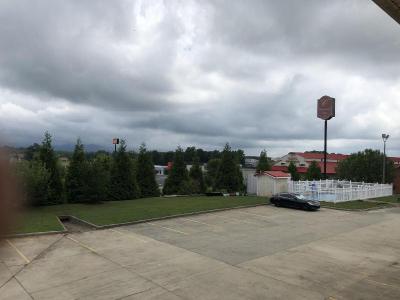 Clairmont Inn