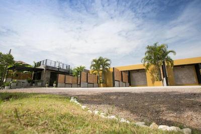 Pimchanok Resort