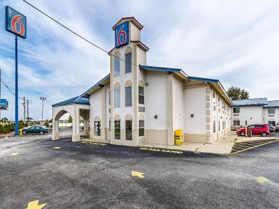 Motel 6 Urbana, IL