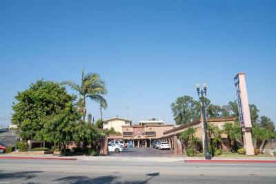 Royala Inn