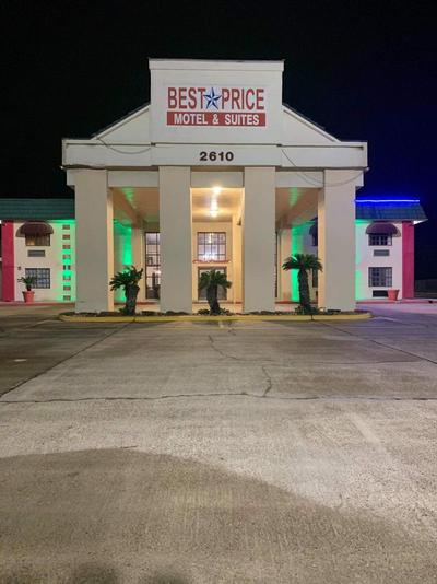 Best Price Motel And Suites