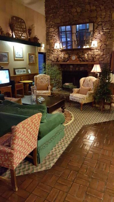 Americourt Hotel