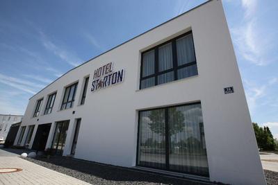 Hotel Starton Am Village
