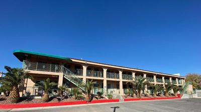 Crown Motel