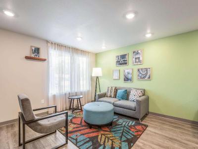 Woodspring Suites Chicago Midway