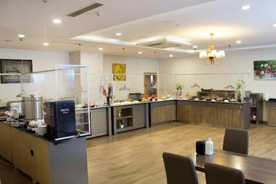 Sarissa Hotel