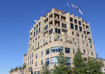 The Oread Lawrence, Tapestry Collection by Hilton