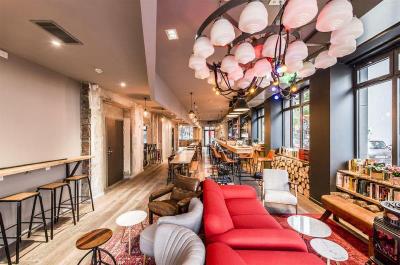 Les Piaules Hostel