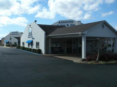 Admiralty Suites & Inn