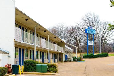 Admiralty Suites & Inn