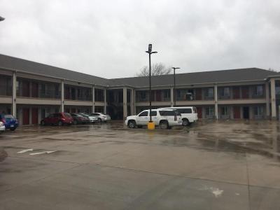 Catoosa Inn & Suites