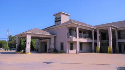Catoosa Inn & Suites