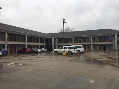 Catoosa Inn & Suites
