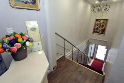 Aiza Suites