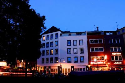 Koncept Hotel Zum Kostbaren Blut