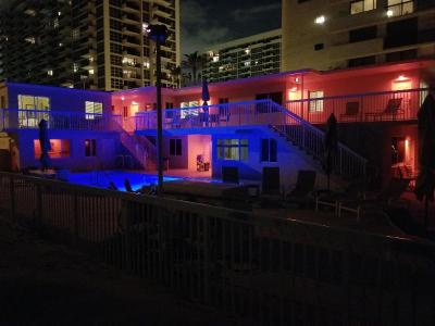Le Cabanon Motel