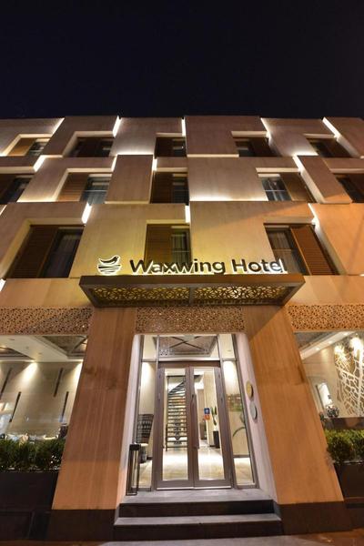 Waxwing Hotel
