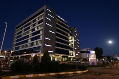 Rys Hotel & Restaurant