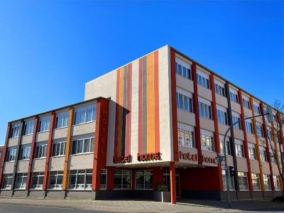 Home Hotel