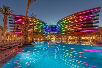 Kirman Calyptus Hotel