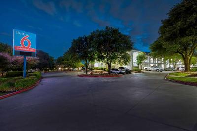 Studio 6 San Antonio, TX - Six Flags