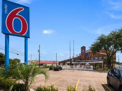 Motel 6 Houston, TX - Brookhollow