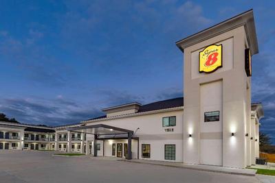 Super 8 by Wyndham Houston NW Beltway 8