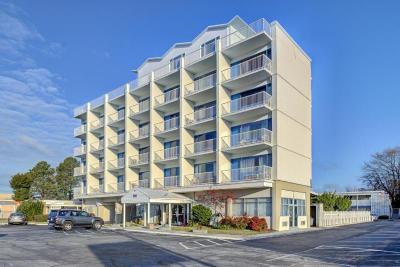 Motel 6 Norfolk, VA – East Little Creek