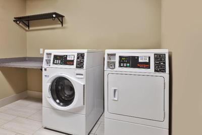 Holiday Inn Express & Suites Milan – Sandusky Area