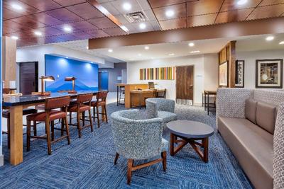 Holiday Inn Express & Suites Milan – Sandusky Area