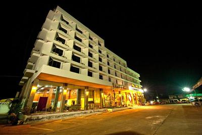 Phayao Northern Lake Hotel by ZUZU