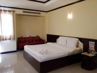 Auychai Grand Hotel
