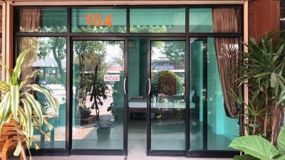 Lert Sri Hotel