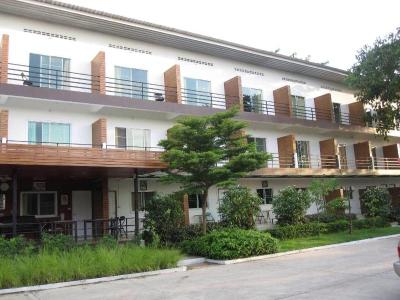 Baansakulpetch Hotel