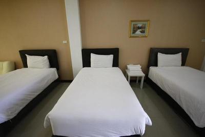 Charoensuk Grand Hotel