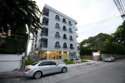 Resortel Lat Phrao 91 by ZUZU