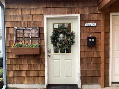 South Jetty Inn