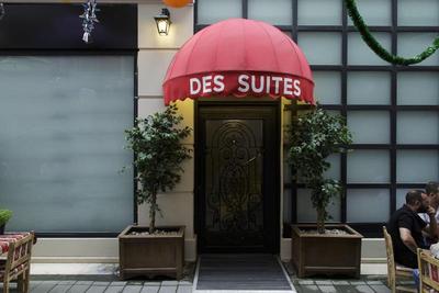 Des Suites Hotel